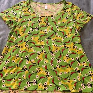 L  LuLaRoe Classic T